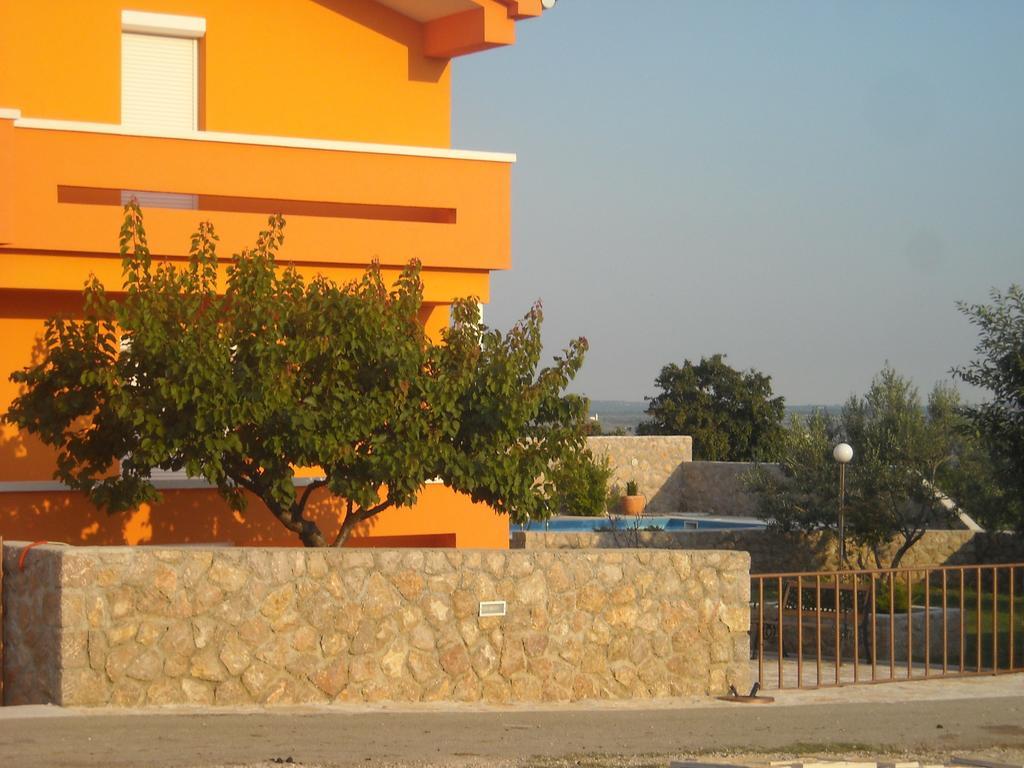 Apartments Kalac Posedarje Buitenkant foto